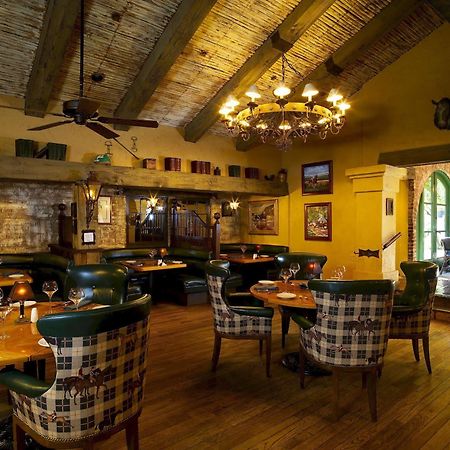 Harris Ranch Inn And Restaurant Huron 외부 사진