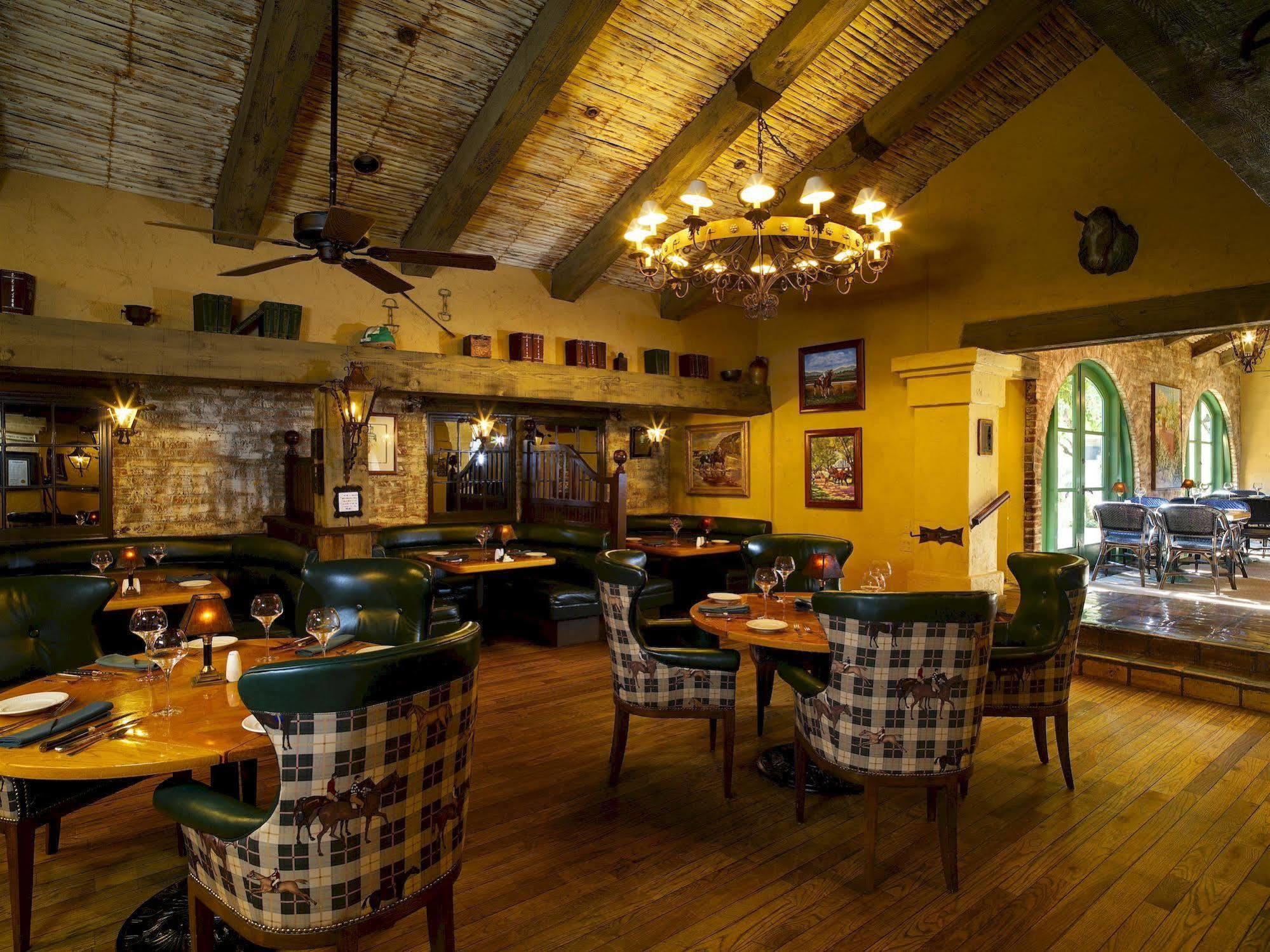 Harris Ranch Inn And Restaurant Huron 외부 사진