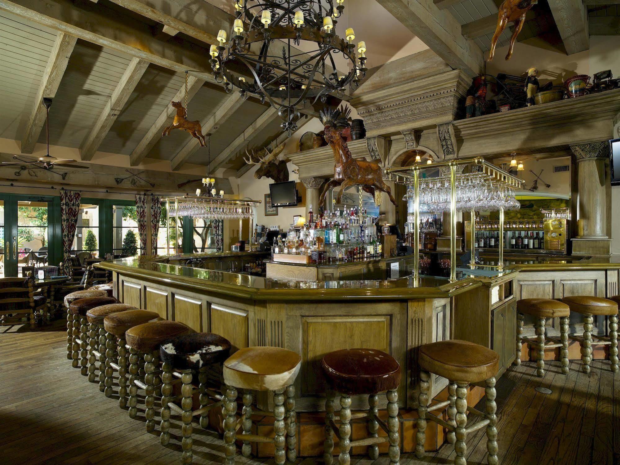 Harris Ranch Inn And Restaurant Huron 외부 사진